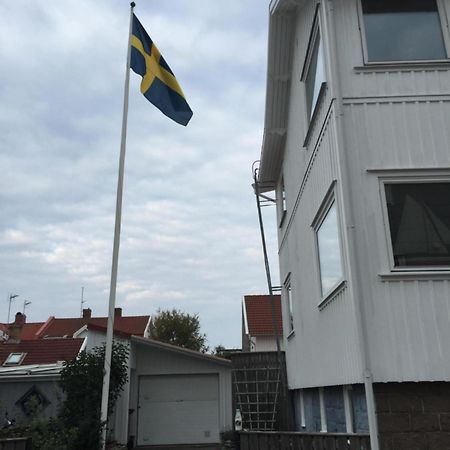 Accommodation For 2 In The Center City Of Lysekil Buitenkant foto