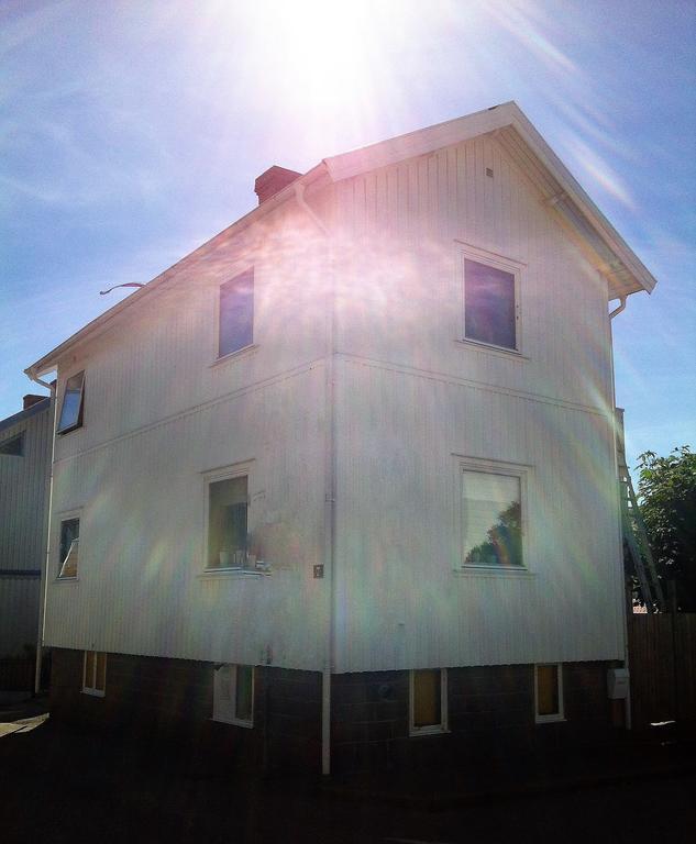 Accommodation For 2 In The Center City Of Lysekil Buitenkant foto
