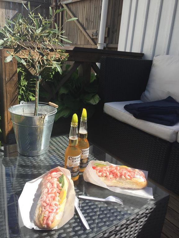 Accommodation For 2 In The Center City Of Lysekil Buitenkant foto